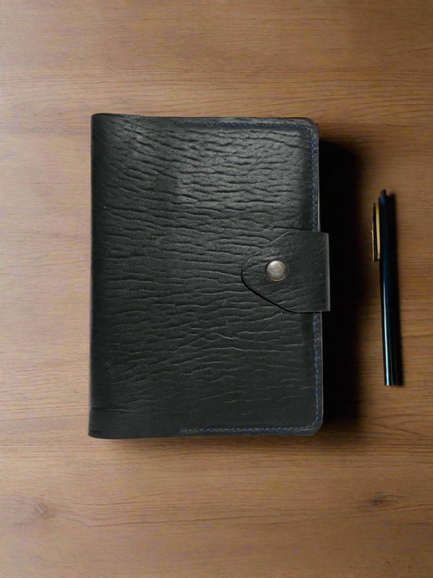 Journal Cover - DLR Artigianato e Pelle